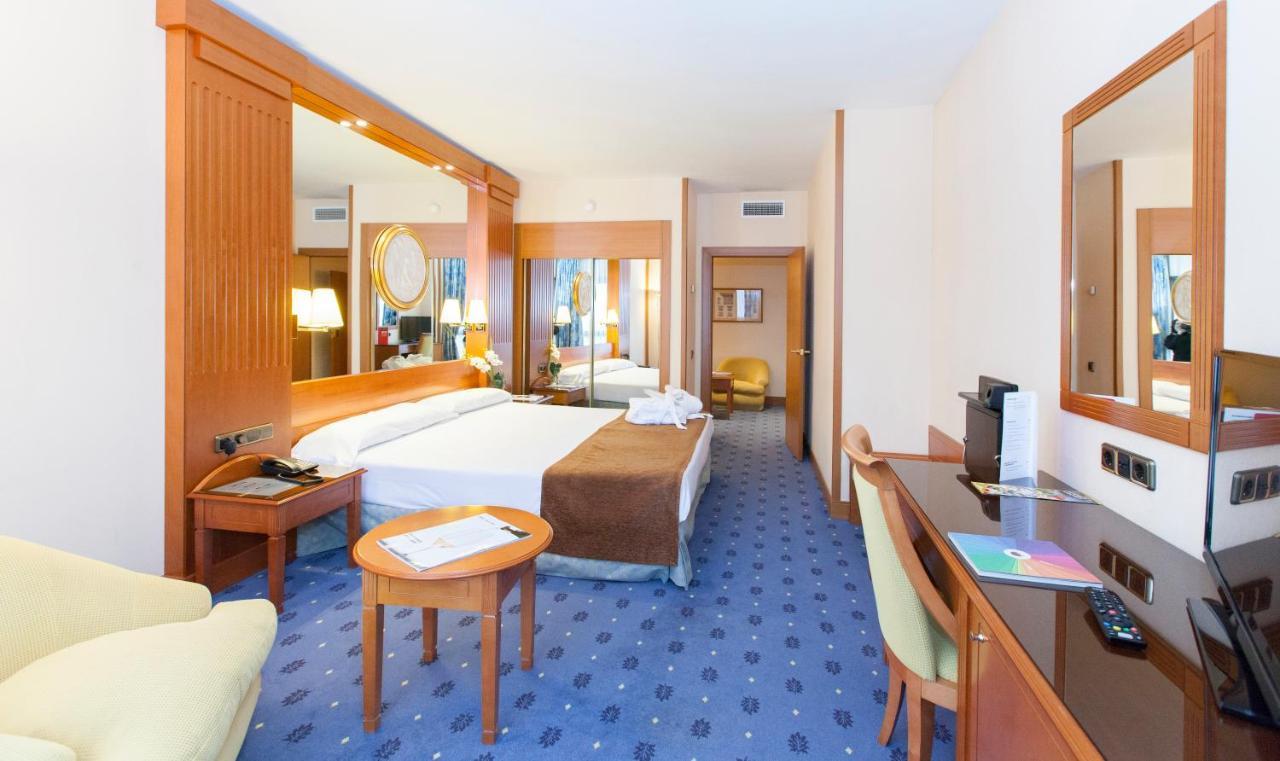 Hotel Los Bracos Логроньйо Екстер'єр фото